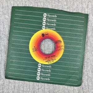 Vintage 45 RPM record Narvel Felts (no One Knows) Funny How Time Slips Away)1975
